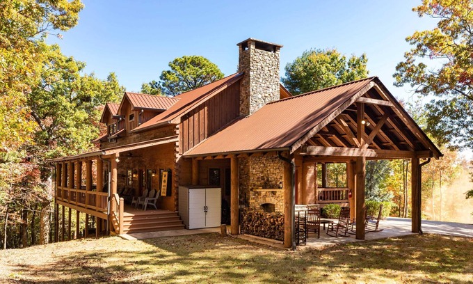 Helen Cabin | Secluded Mountain Views | Hot Tub | Pickleball