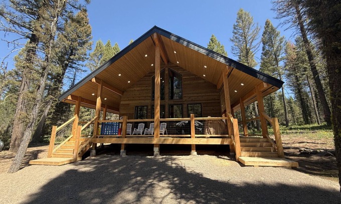 Island Park Cabin | Secluded, Newly Built, Firepit, Deck, BBQ Grill