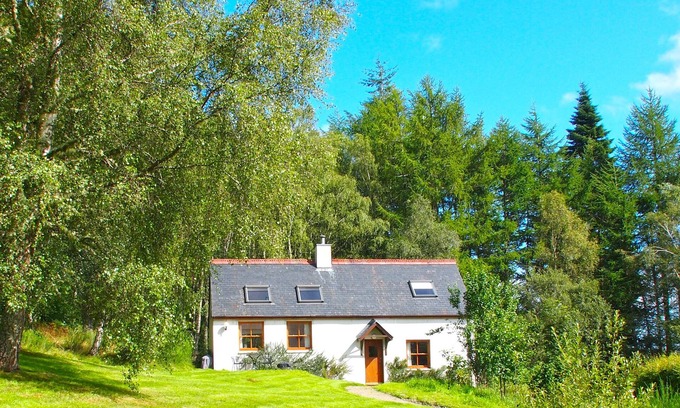 Glen Urquhart Cottage | Secluded Woodland Cottage set in Over 3 Acres of Private Grounds