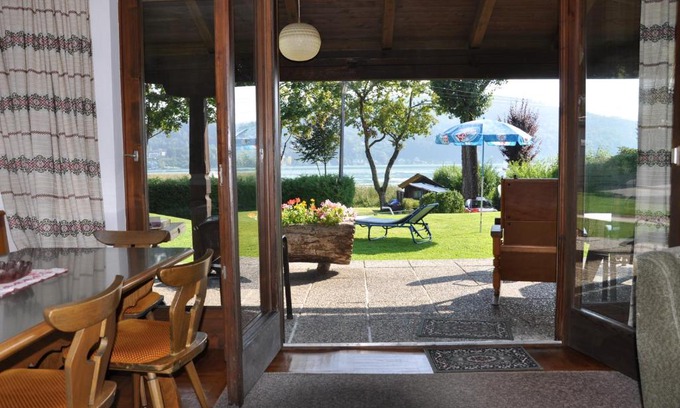 Krumpendorf am Woerther See House | Seebungalows Wedenig direkt am See