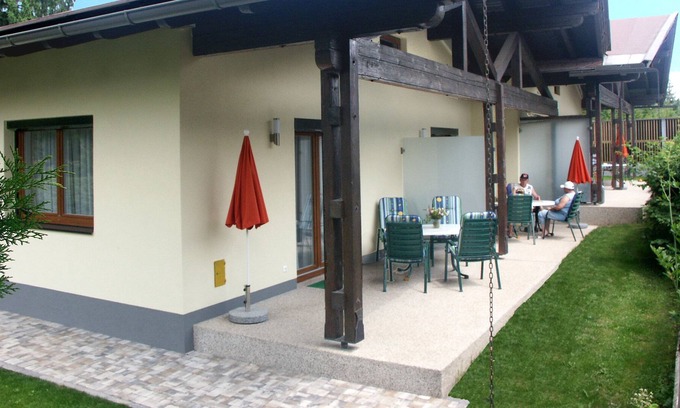 Faak am See House | Seebungalow am Faaker See - new apartment with 90m ² with private beach
