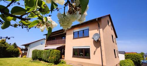 Pleinfeld Apartment | Seenland Getaway - Haus am Berg