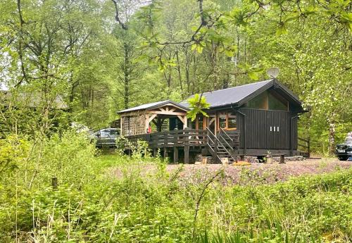 Dallavich House | Seil Log Cabin