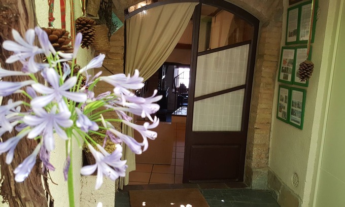 Torrelles de Foix Cottage | Self catering Ca La Laia for 9 people