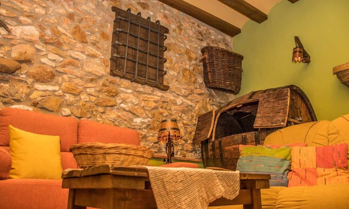 San Jorge Cottage | Self catering L´Amborget y La Mallada for 4 people