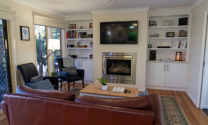 Emerald Cottage | Self Contained cottage, farm animals, family friendly, close to puffing billy