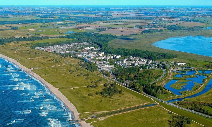 Weissenhaeuser Strand House | Semi-detached Houses in the Weissenhauser Strand Holiday and Amusement Park