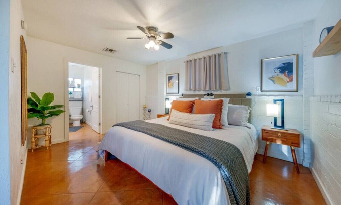 Blenman-Elm Apartment | Seneca Casita (Mike Morgan)
