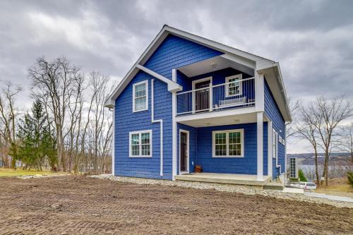 Valois Apartment | Seneca Lake Wine Trail Studio with Balcony and Views!