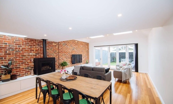 Seddon House | SENSATIONAL Renovated Cottage in Beautiful Seddon