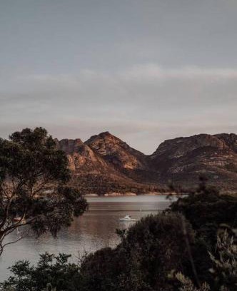Coles Bay House | Sentinel at Freycinet