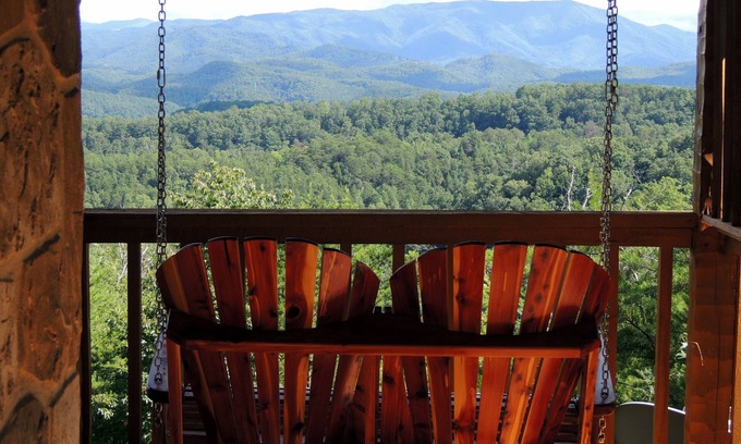 Sevierville Cabin | SEPT 139 nt Knight of My Dreams, Secluded, Elegant, Breathtaking View, Romantic