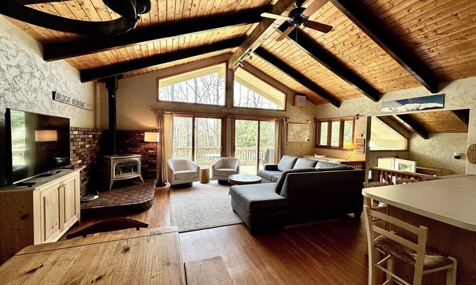 Jackson Ski Chalet | Serene 3BR Chalet Tucked in the Trees
