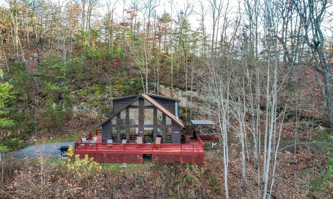Gatlinburg - Pigeon Forge House | Serene cabin with gorgeous panoramic views