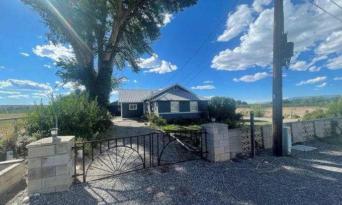 Lazear Other | Serene farmhouse with AC in charming Olathe
