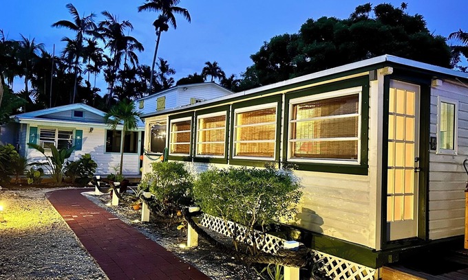 Key West Historic District Apartment | Serene Key West Studio with Poolside Peace