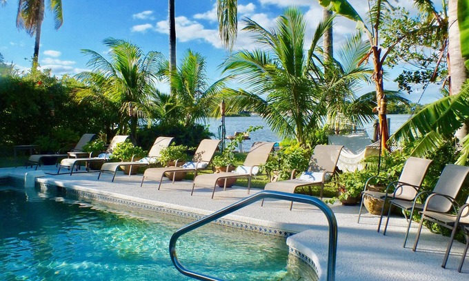 Yacht Club Estates House | Serene old Florida home on Sawfish Bay, kayaks, pool + hot tub DEAL SEP 7 - 14