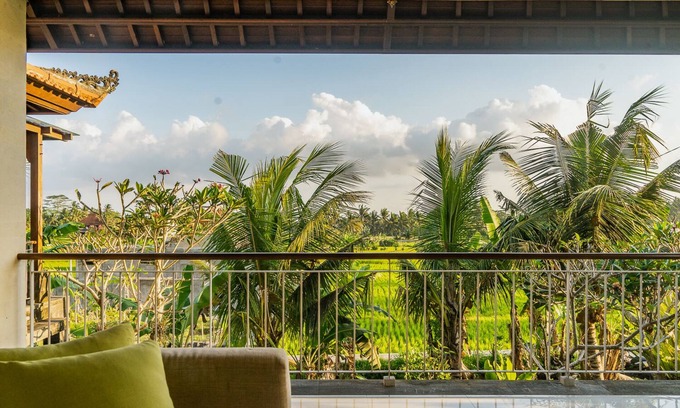 Kedewatan Villa | Serene private villa surrounded by rice fields only minutes to Ubud Market