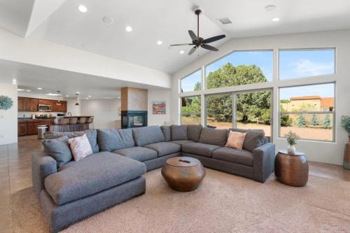 West Sedona House | Serene Retreat - 2 Acres, Firepit, River Access