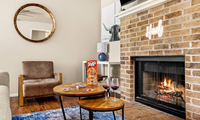 South Congress Apartment | Serene SoCo Escape — Walk to Cafes + Free Parking/In-Unit Laundry!