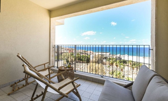 Jaffa Apartment | Serene Studio Apt w Balcony Overlooking the Sea