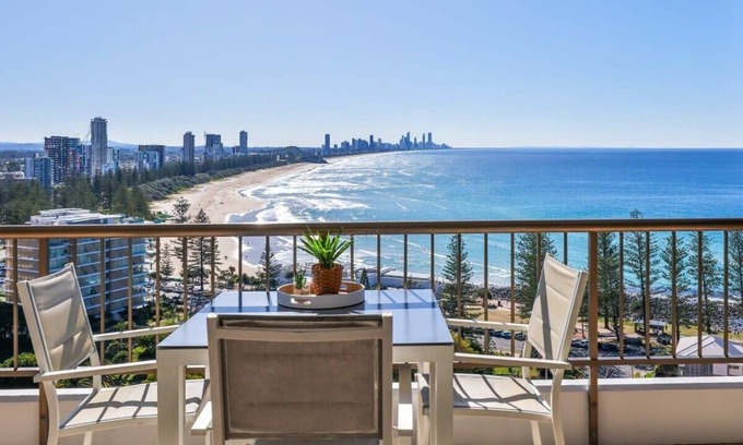 Burleigh Heads Apartment | Serenity By Khove Sum
