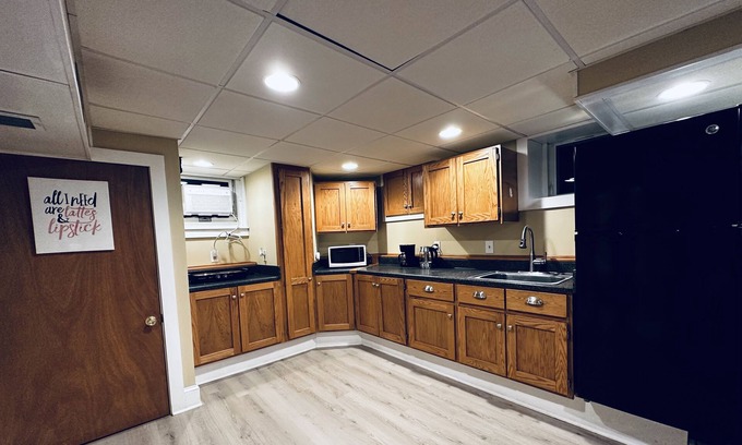 Butler Apartment | "Serenity in Butler: 2-BR Apartment with Backyard Oasis" Near NYC
