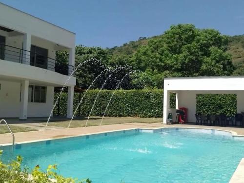 Sopetran House | Serenity Poolside Retreat in Santa Fe Villa Bonita