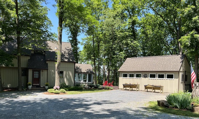 West Addison House | Serenity Retreat on Lake Champlain with boat dock & kayaks!