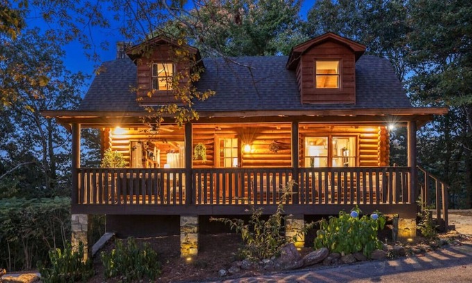 Greenville - Spartanburg Cabin | Serenity Summit~ Luxury Cabin Paris Mtn Greenville