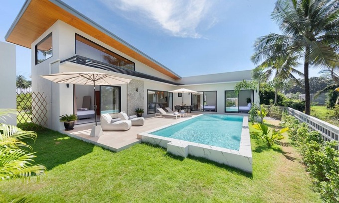 Hua Thanon Villa | Sereniwood 1 - 2BR Pool Villa