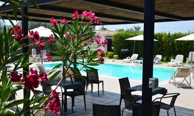 Chiaramonte Gulfi Villa | Serravalle Relais 10 Pax - Exclusive use - Private pool