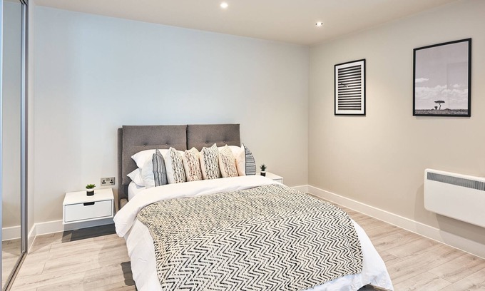 Bracknell Apartment | Seven Living Bracknell - Free Parking on SIte
