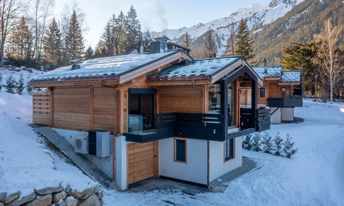 Le Lavancher Ski Chalet | Seven Summits · Magnificent Modern Chalet | Hot tub | Pool | Sauna