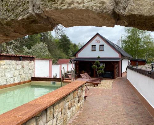 Nova Paka House | SG chalupa ŠTIKOV - Podkrkonoší - s celoročním privátním wellness