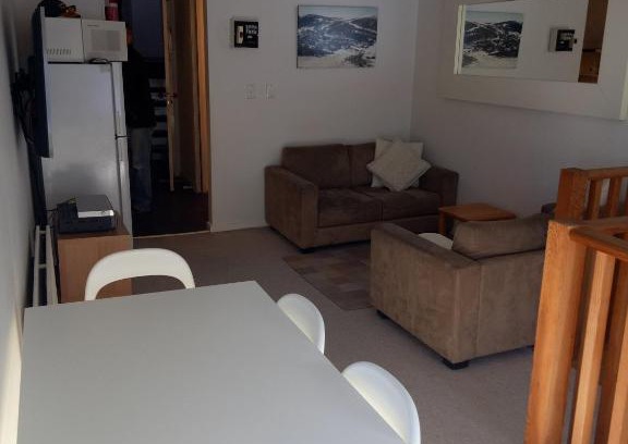 Hotham Heights Apartment | Shamrock Apartment 5