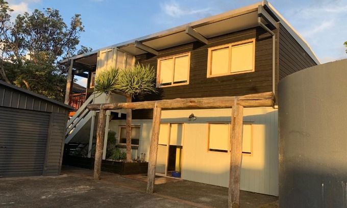 Omaha House | Shamrock Getaway