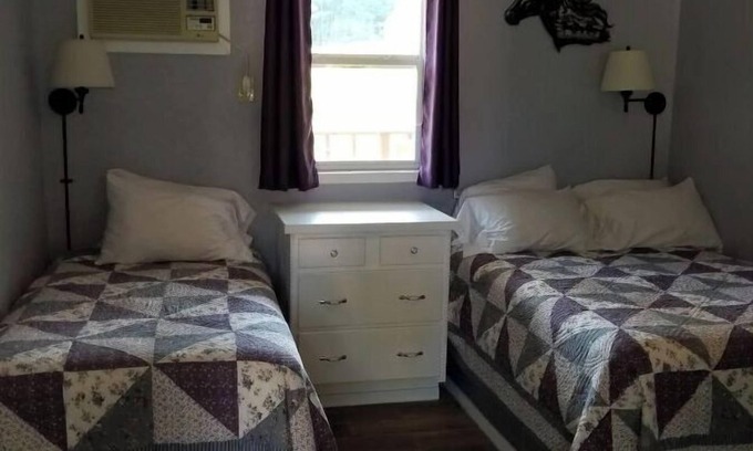 Pennington Apartment | "Sheriff's Office" at Oak Arbor