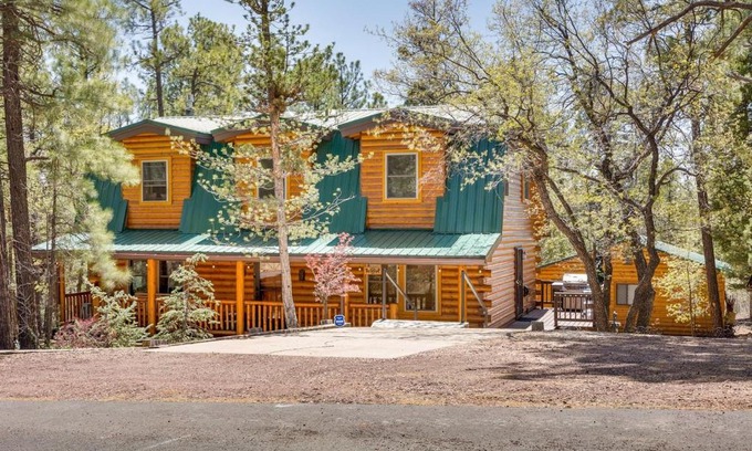 Pinetop-Lakeside House | Sherwood Forest Log Cabin