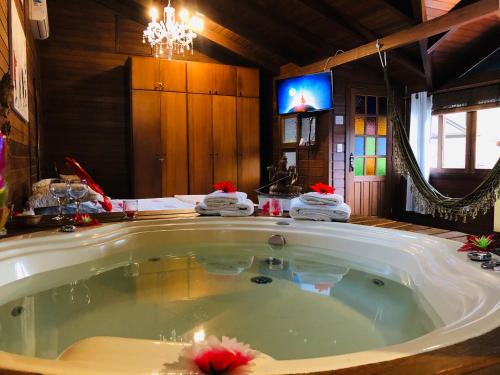 Barra da Lagoa Ski Chalet | Shiva Guest House