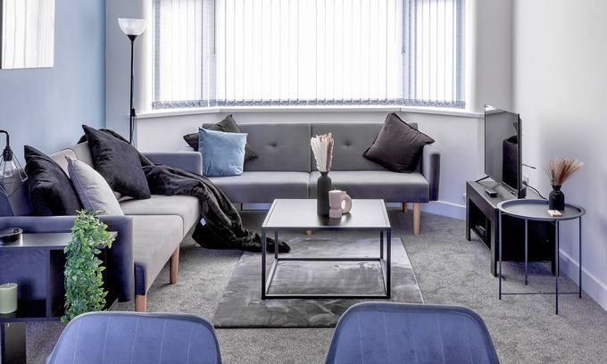 Coventry House | Short/Long Stay 3-bed Cov Centre Modern & Spacious