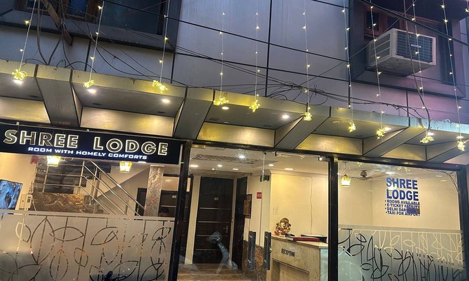 Paharganj Hotel | Shree Lodge Near New Delhi Railway Station, Paharganj