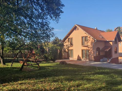 Odorheiu Secuiesc Villa | Silentium Clavem Domus III.
