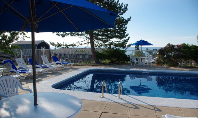 Baddeck Hotel | Silver Dart Lodge