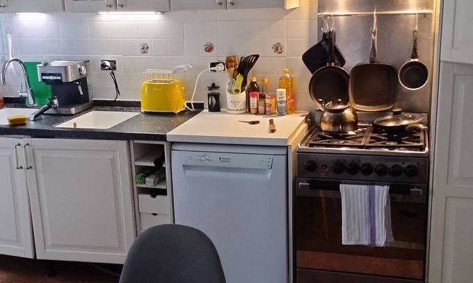 Rivarolo Ligure Apartment | Simple and essential apartment not far from the center