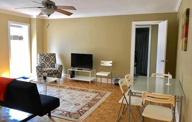 Downtown Atlanta Apartment | Simple Beauty Downtown Condo Sleeps 4 (14N)