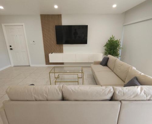 Bahamas Terrace Apartment | Simple Serenity