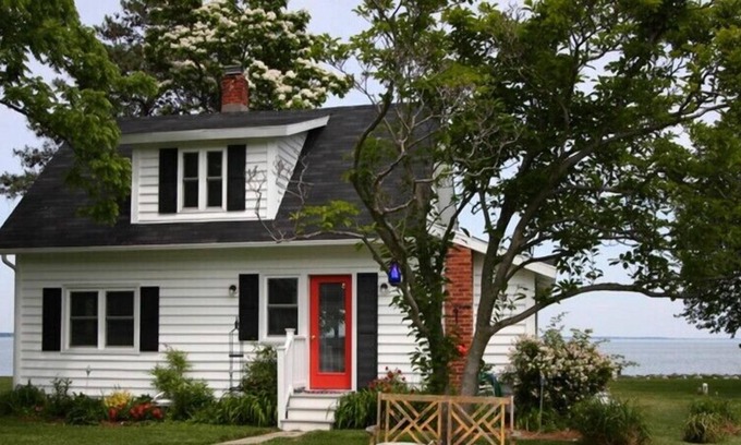 Tilghman Cottage | Simplicity Cottage - Renovated Waterman's Home Circa 1920, Relax in the Hammock!