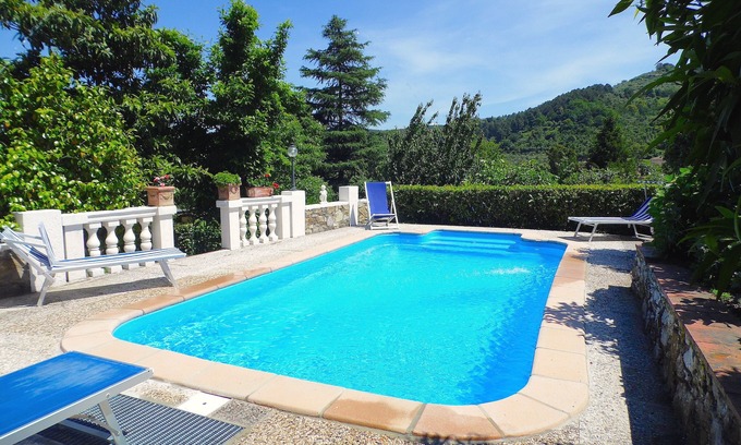 Vorno Villa | Sina Villa with private pool