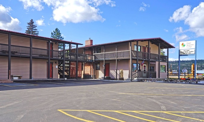 South Fork Apartment | Single room-Mobility bath-Accessible Queen